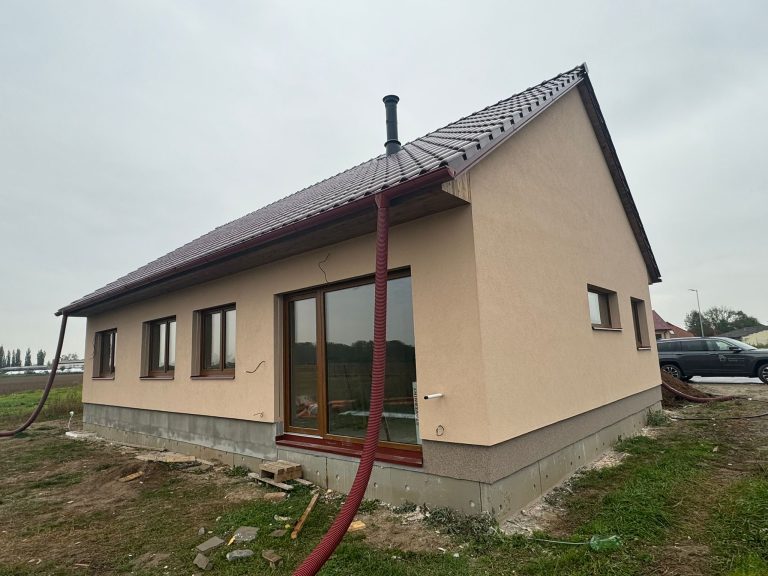 A29BA2C4-C57B-44A4-88F6-A6E110FAA174